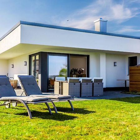 Hangar 19 Luxusbungalow Am See Mit Kamin 3 Schwerin  Exterior foto
